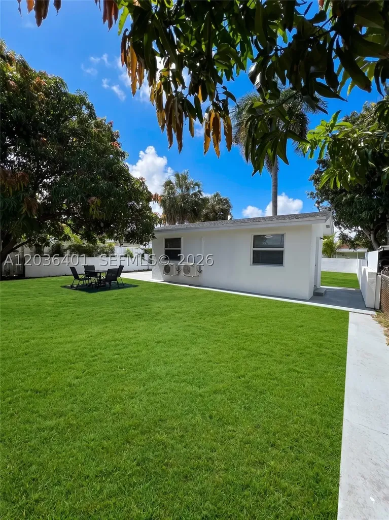 2847 Polk Street Hollywood FL 33020
