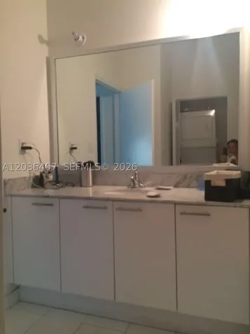 2001 Meridian Avenue Miami Beach FL 33139
