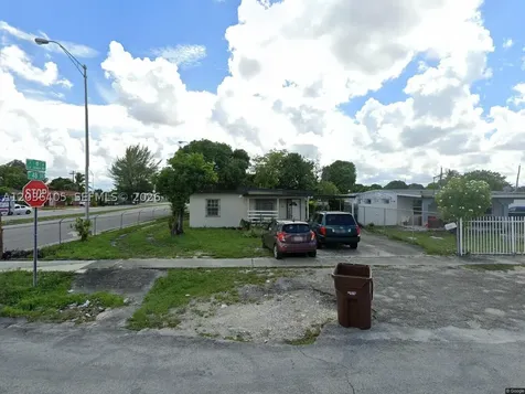 790 E 48th Street Hialeah FL 33013