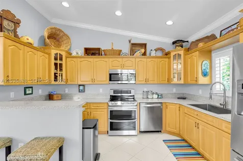 54 Tarpon Avenue Key Largo FL 33037