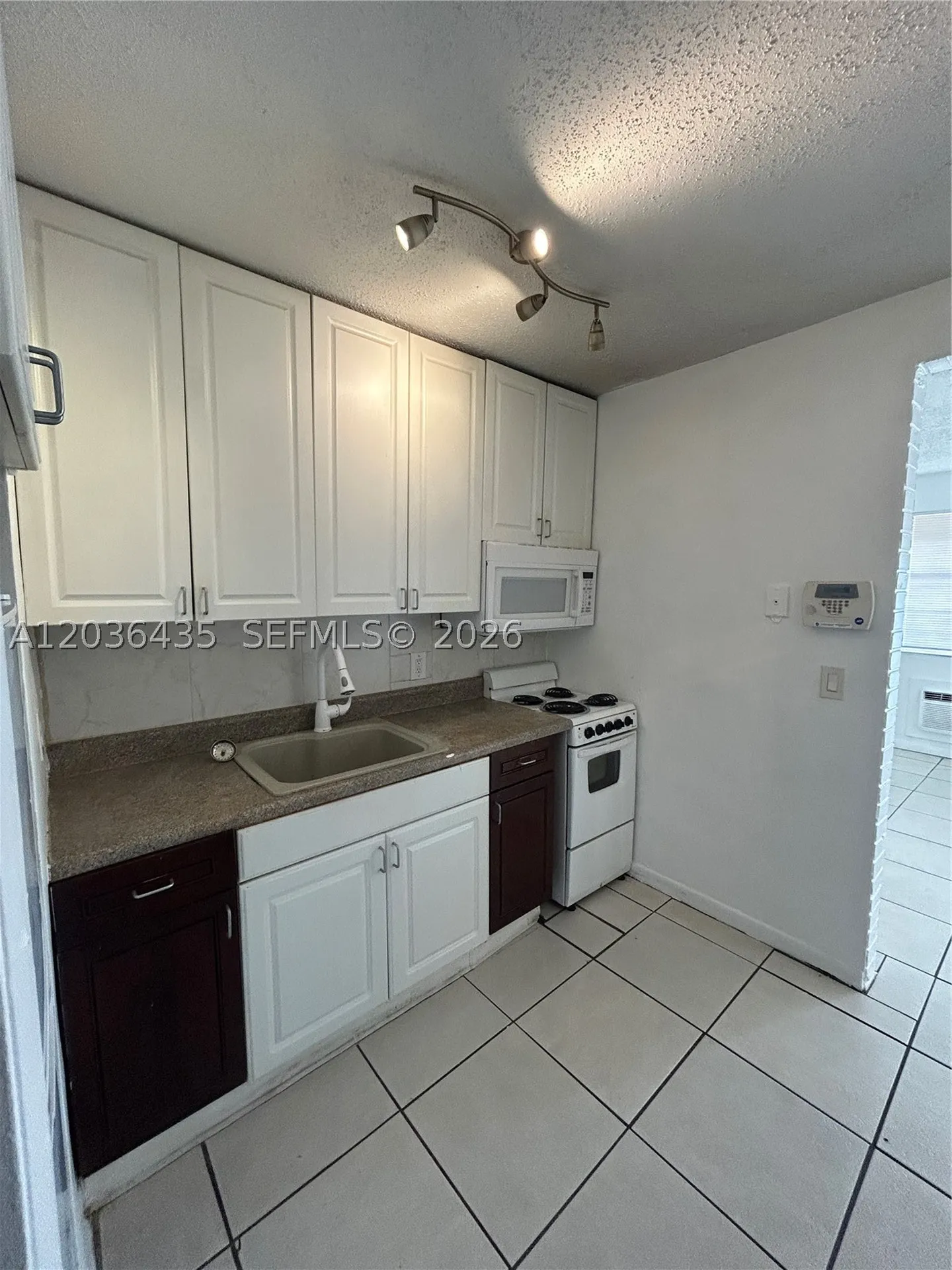 1045 N Andrews Avenue Fort Lauderdale FL 33311