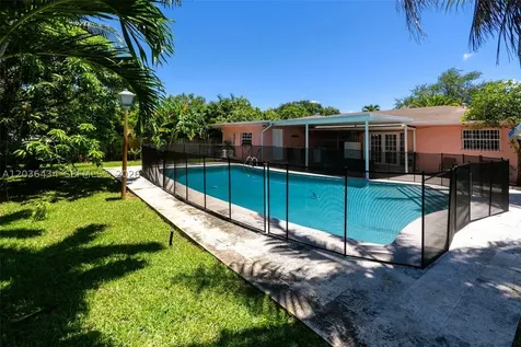 315 NW 124th Street North Miami FL 33168