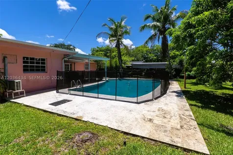 315 NW 124th Street North Miami FL 33168