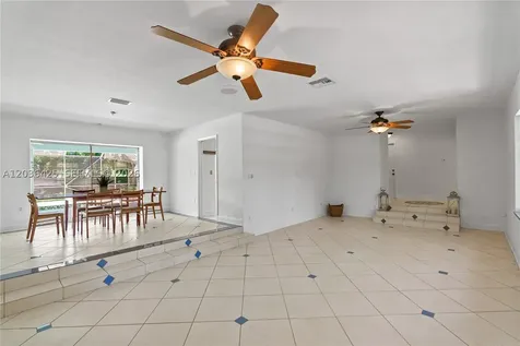 15200 SW 88th Avenue Palmetto Bay FL 33157