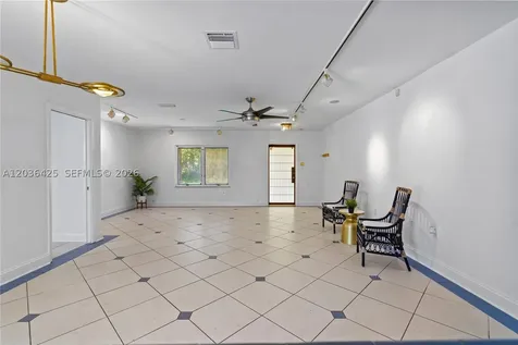 15200 SW 88th Avenue Palmetto Bay FL 33157