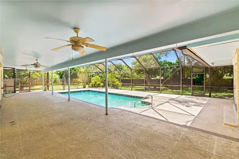 15200 SW 88th Avenue Palmetto Bay FL 33157