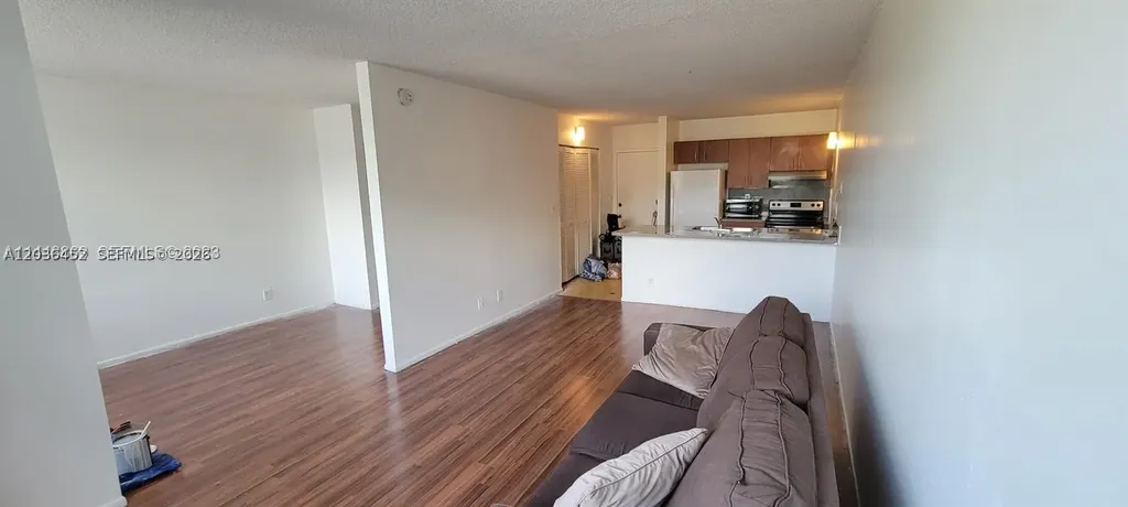 2401 Riverside Drive Coral Springs FL 33065