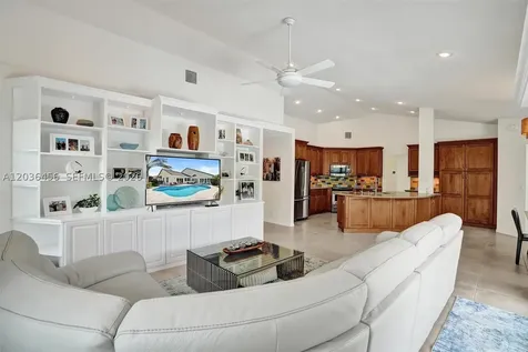 2863 E Abiaca Circle Davie FL 33328