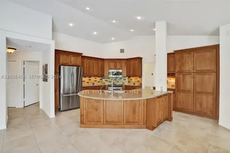 2863 E Abiaca Circle Davie FL 33328
