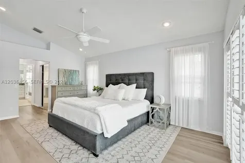 2863 E Abiaca Circle Davie FL 33328
