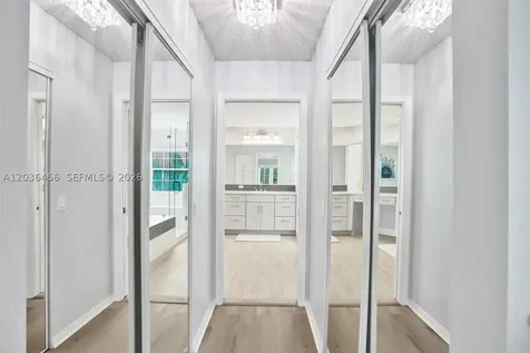 2863 E Abiaca Circle Davie FL 33328