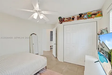 2863 E Abiaca Circle Davie FL 33328