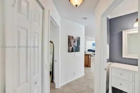 2863 E Abiaca Circle Davie FL 33328