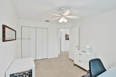 2863 E Abiaca Circle Davie FL 33328
