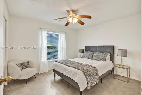 2863 E Abiaca Circle Davie FL 33328