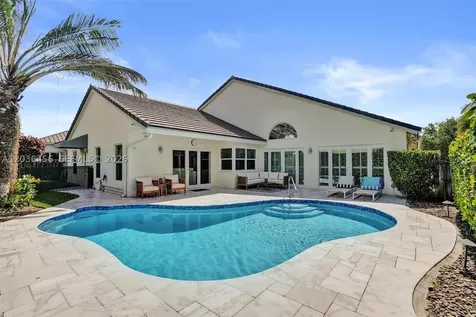 2863 E Abiaca Circle Davie FL 33328