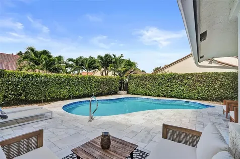 2863 E Abiaca Circle Davie FL 33328