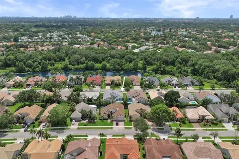 2863 E Abiaca Circle Davie FL 33328