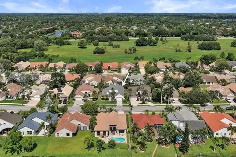2863 E Abiaca Circle Davie FL 33328