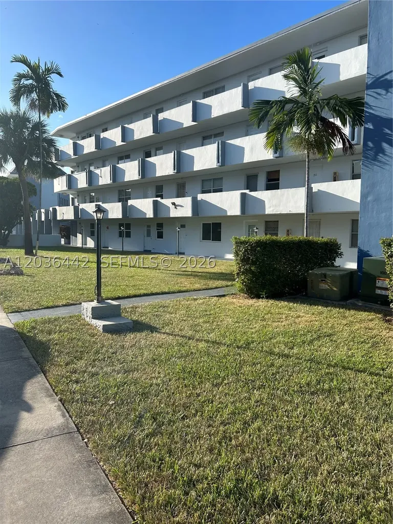 1101 NE 191st Street Miami FL 33179