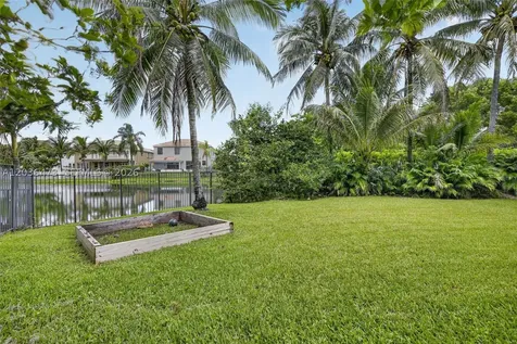 16711 SW 14th Street Pembroke Pines FL 33027