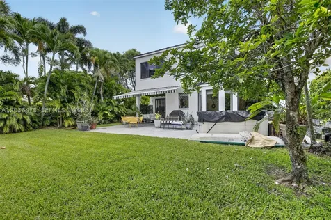 16711 SW 14th Street Pembroke Pines FL 33027