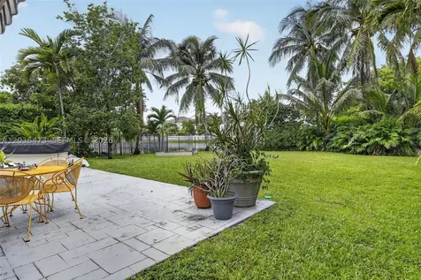 16711 SW 14th Street Pembroke Pines FL 33027