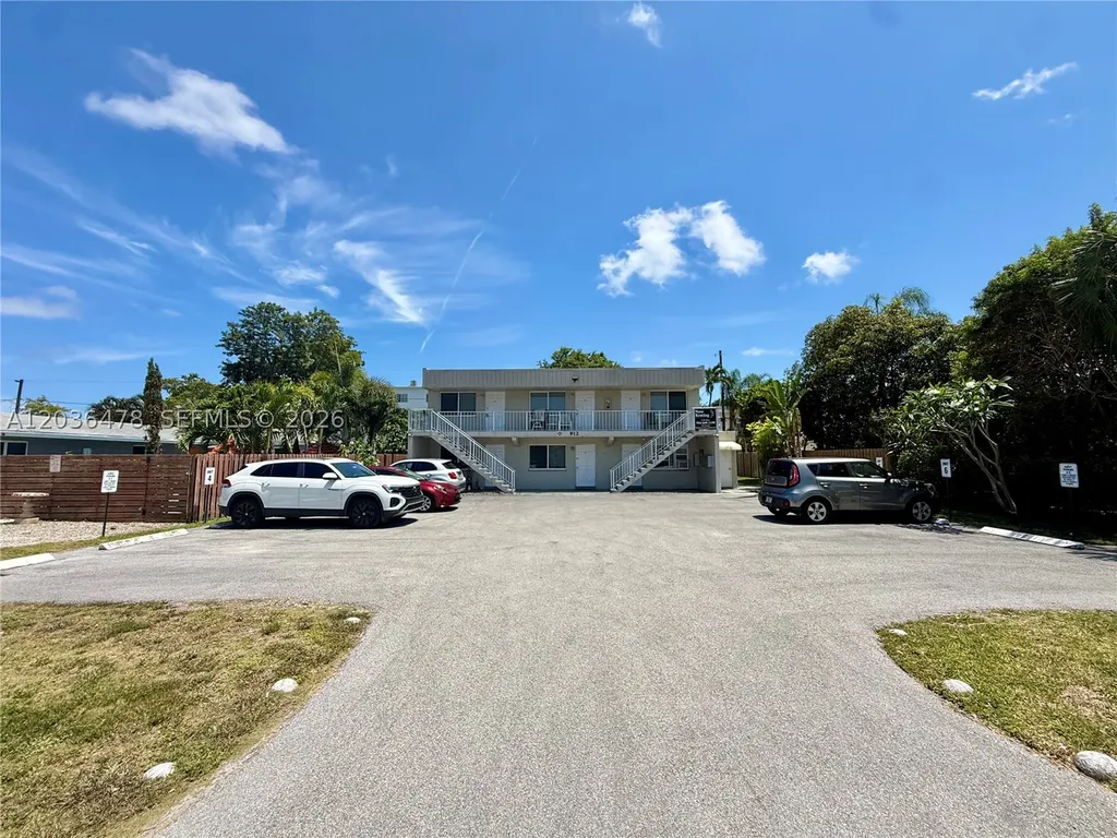 912 NE 17th Court Fort Lauderdale FL 33305
