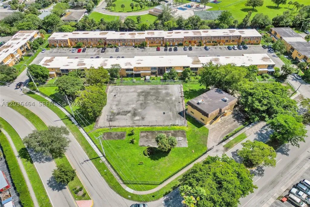 2600 NW 60th Terrace Sunrise FL 33313