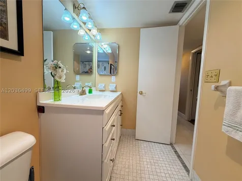 3241 Holiday Springs Boulevard Margate FL 33063