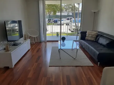 486 NW 165th St Road Miami FL 33169