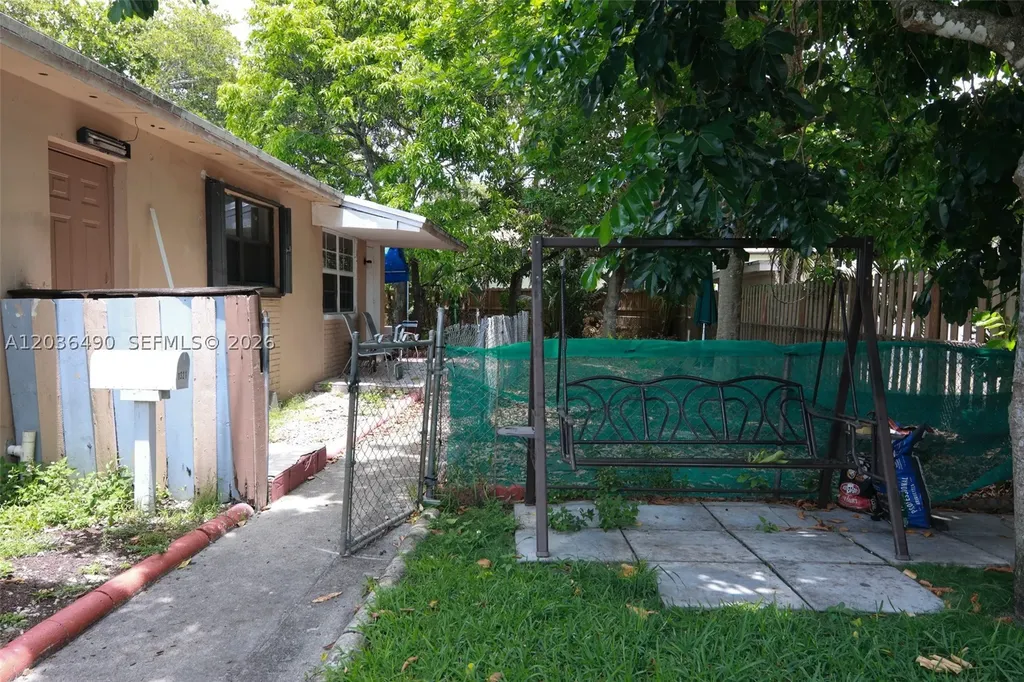 1321 N 58th Avenue Hollywood FL 33021