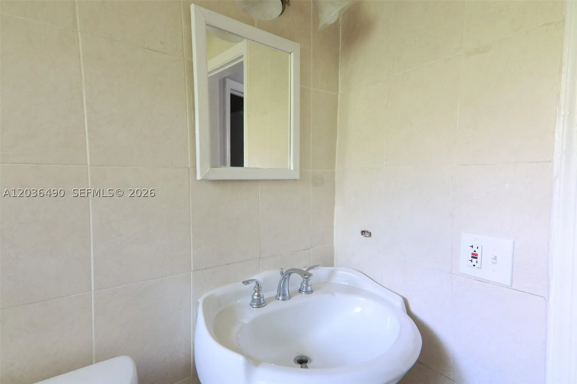 1321 N 58th Avenue Hollywood FL 33021