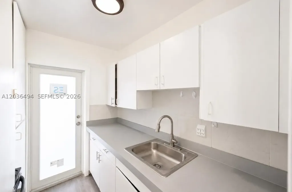 7271 Gary Avenue Miami Beach FL 33141