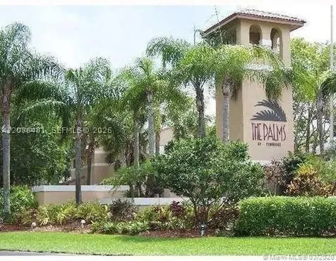 300 W Palm Circle W Pembroke Pines FL 33025