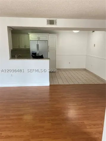 300 W Palm Circle W Pembroke Pines FL 33025