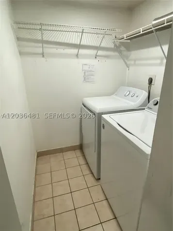 300 W Palm Circle W Pembroke Pines FL 33025