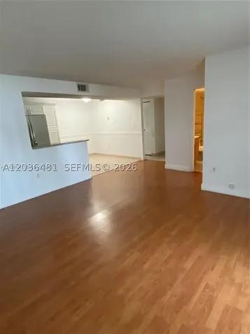 300 W Palm Circle W Pembroke Pines FL 33025