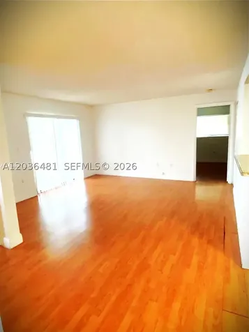 300 W Palm Circle W Pembroke Pines FL 33025