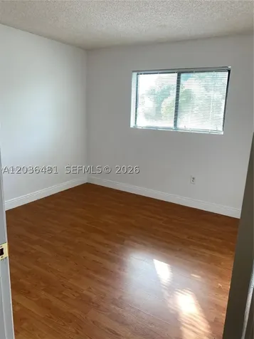 300 W Palm Circle W Pembroke Pines FL 33025