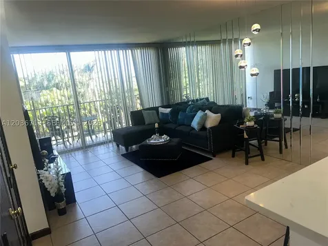 820 NW 87th Avenue Miami FL 33172