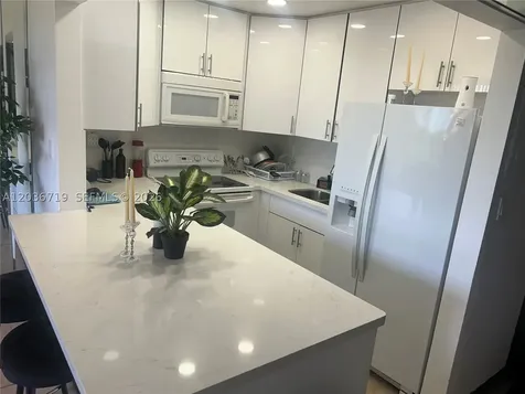 820 NW 87th Avenue Miami FL 33172