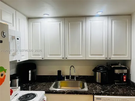 17570 Atlantic Boulevard Sunny Isles Beach FL 33160