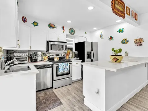 3483 SW 52nd Avenue Pembroke Park FL 33023