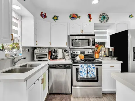 3483 SW 52nd Avenue Pembroke Park FL 33023