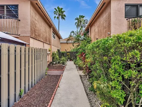 3483 SW 52nd Avenue Pembroke Park FL 33023