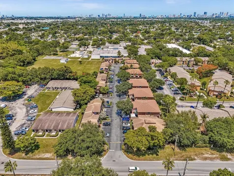 3483 SW 52nd Avenue Pembroke Park FL 33023