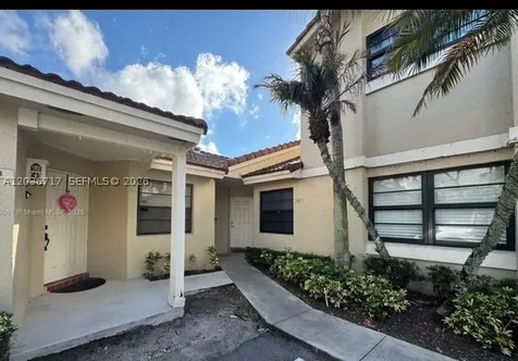 6308 NW 170th Terrace Hialeah FL 33015