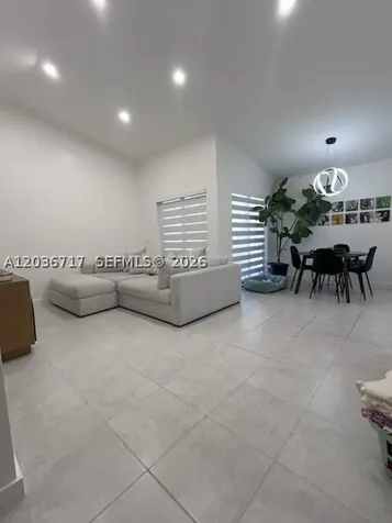 6308 NW 170th Terrace Hialeah FL 33015
