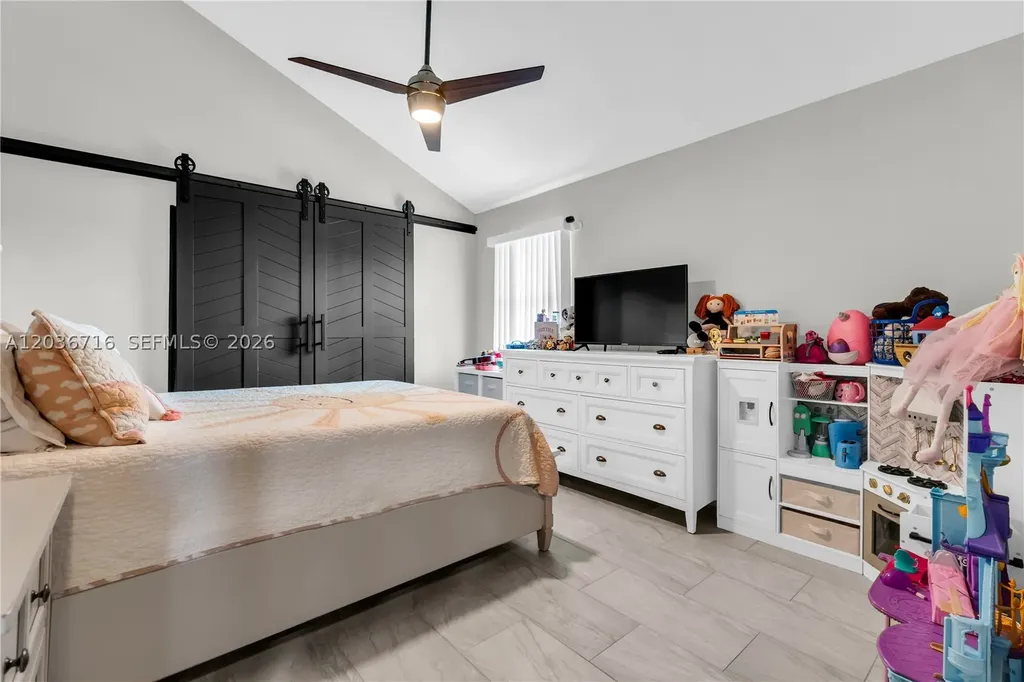 5049 Cleveland Road Delray Beach FL 33484